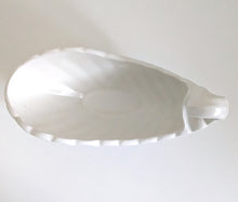 Load image into Gallery viewer, White Vintage Kensington Clam Shell Vase / Dish