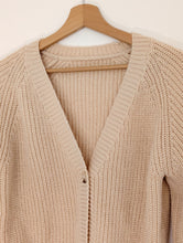 Load image into Gallery viewer, Cream / Beige Knitted Cardigan. Size 10