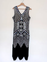 Load image into Gallery viewer, Vintage Flapper Style Black and Silver Dress. Size 10