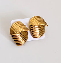 Load image into Gallery viewer, Art Deco Style Gold Stud Earrings