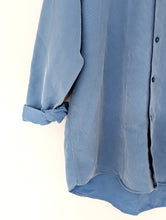 Load image into Gallery viewer, Blue Pierre Cardin Shirt. Size 22
