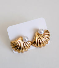 Load image into Gallery viewer, Gold Plated Shell Stud Earrings with Faux Pearl