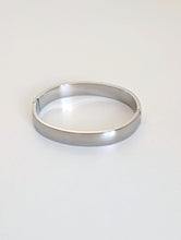 Load image into Gallery viewer, Silver Bangle