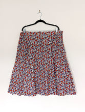 Load image into Gallery viewer, Floral Cotton Skirt. Size 22