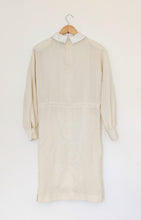 Load image into Gallery viewer, Vintage Cream Long Sleeve Dress with Collar and Bow. Size 12