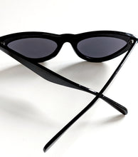 Load image into Gallery viewer, Black Cat Eye Sunglasses