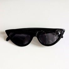 Load image into Gallery viewer, Black Cat Eye Sunglasses