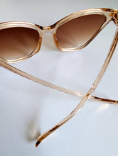 Load image into Gallery viewer, Peach Sunglasses