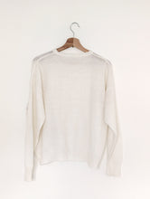 Load image into Gallery viewer, White Vintage Jumper with Sequin Flowers. Size 18