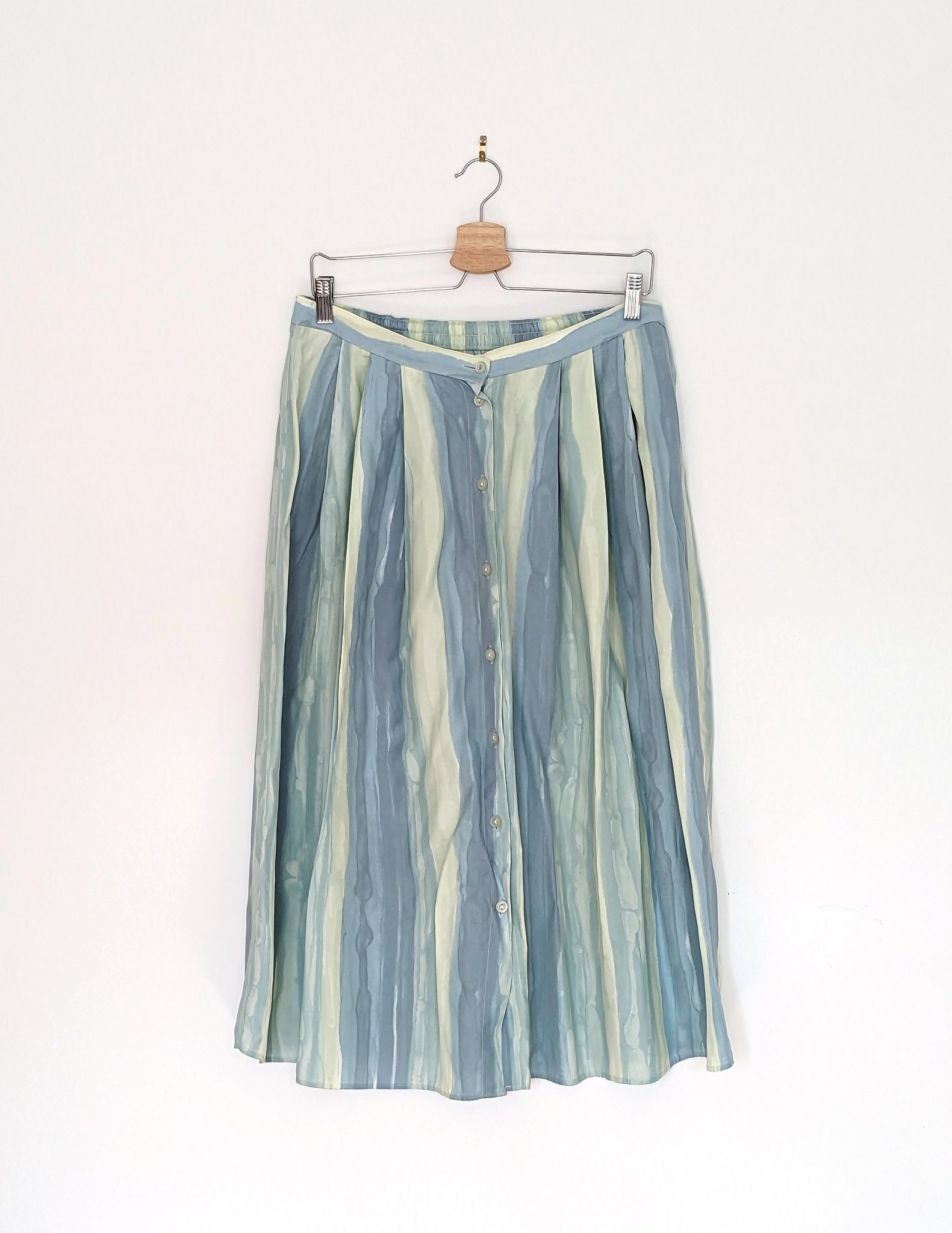 Green skirt size clearance 16