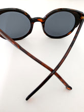 Load image into Gallery viewer, Brown Tortoise Shell Sunglasses with Black Lenses
