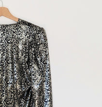 Load image into Gallery viewer, Metallic Black and Silver Vintage Top Size 10
