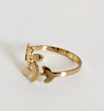 Load image into Gallery viewer, Gold Plated Leaf Design Ring. UK S / EU 60 / US 9
