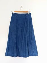 Load image into Gallery viewer, Vintage Denim Midi Skirt. Size 8
