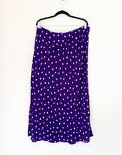 Load image into Gallery viewer, Purple and White Polka Dot Skirt. Size 20
