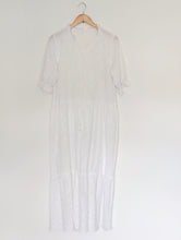 Load image into Gallery viewer, White Broderie Anglais Dress. Size 14
