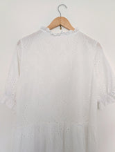 Load image into Gallery viewer, White Broderie Anglais Dress. Size 14
