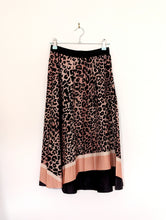 Load image into Gallery viewer, Pleated Animal Print Midi Skirt Size 8
