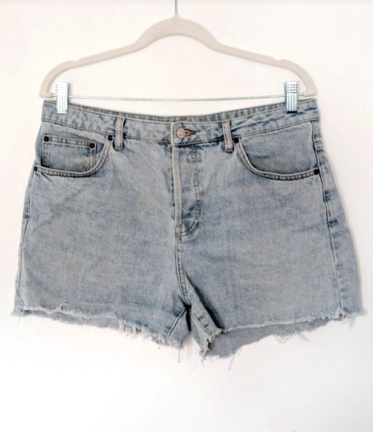 Topshop Moto Cut-off Denim Shorts. Size 14