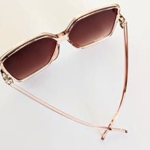 Load image into Gallery viewer, Oversized Peach Square Sunglasses

