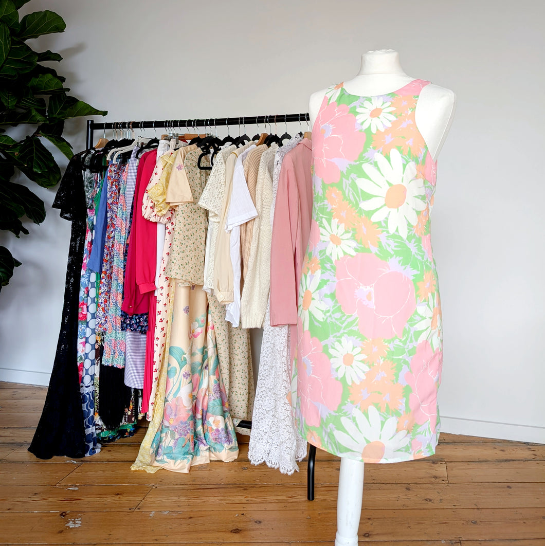 Floral Vintage Shift Dress. Size 10