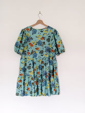 Load image into Gallery viewer, Turquoise Floral Dress. Size 16
