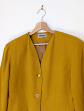 Load image into Gallery viewer, Mustard Yellow Blazer. Size 14
