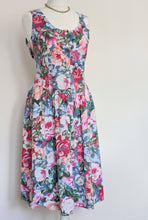 Load image into Gallery viewer, Floral Cotton Dress. Size 12
