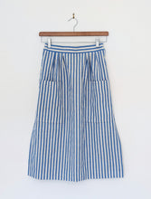 Load image into Gallery viewer, Striped Blue and White Vintage Skirt with Pockets. Size 8
