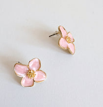 Load image into Gallery viewer, Pink and Gold Flower Stud Earrings

