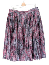 Load image into Gallery viewer, Purple Paisley Skirt. Size 20
