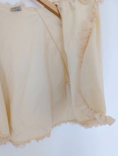 Load image into Gallery viewer, Pale Yellow Vintage Shrug / Bolero. Size 10
