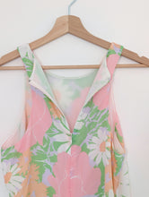 Load image into Gallery viewer, Floral Shift Dress. Size 8
