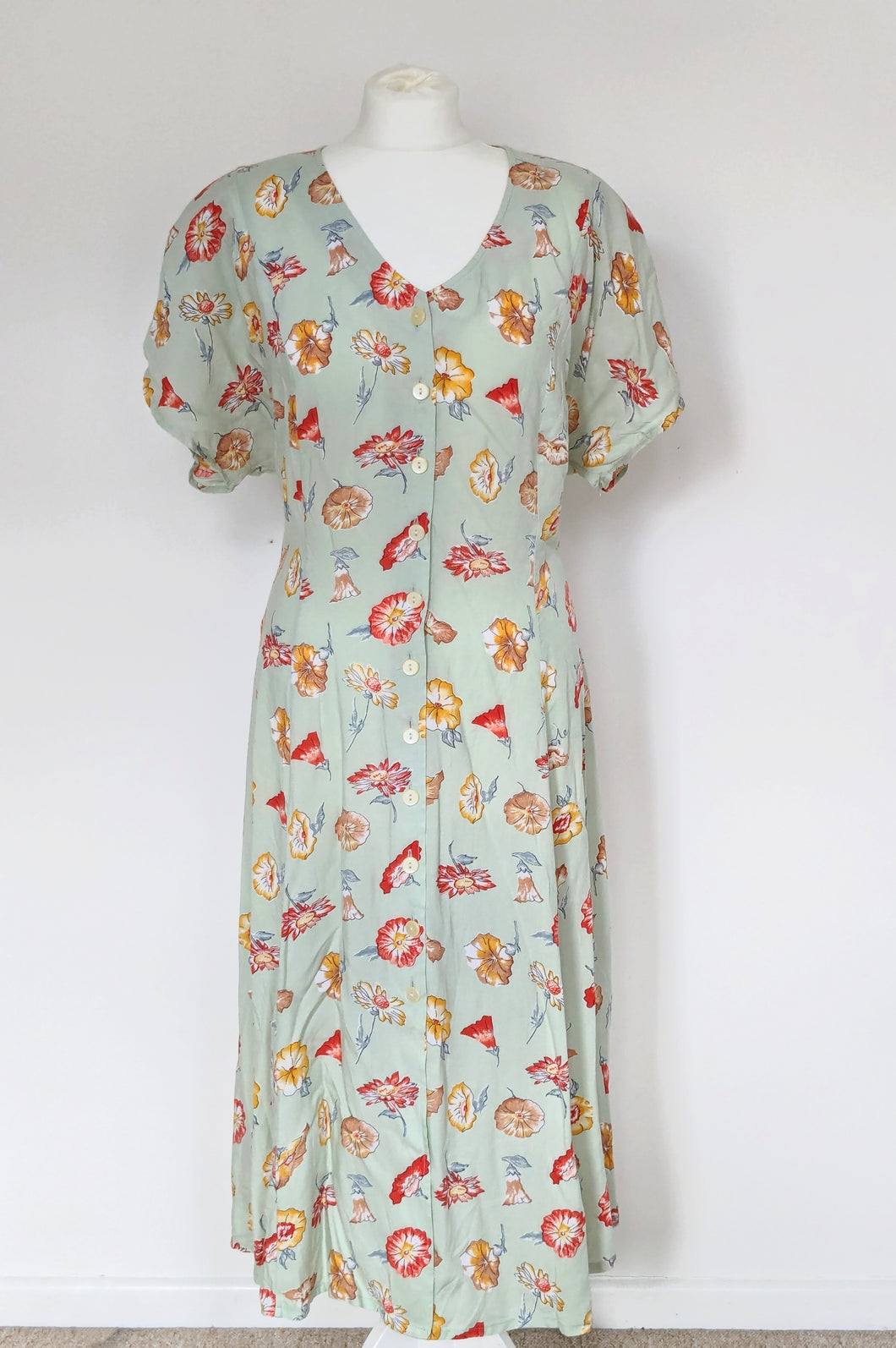 Pale Green Button Down Floral Dress. Size 16