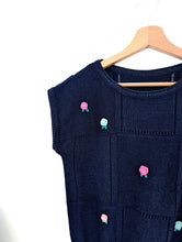 Load image into Gallery viewer, Navy Blue Short Sleeve Knitted Jumper with Flowers. Size 10
