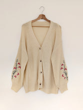 Load image into Gallery viewer, Cream Cardigan with Mushroom Sleeves. Size 24
