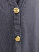Load image into Gallery viewer, Navy Vintage V-Neck Knitted Waistcoat. Size 18
