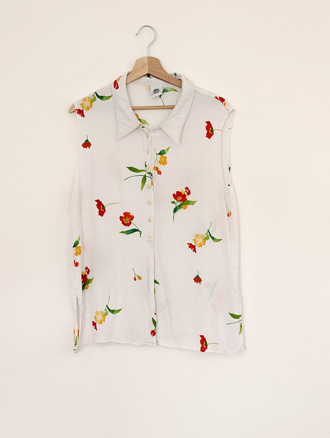 White Sleeveless Floral Blouse. Size 18