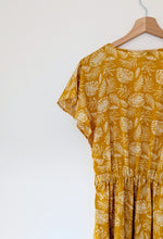 Load image into Gallery viewer, Yellow and White Midi Dress Size 12
