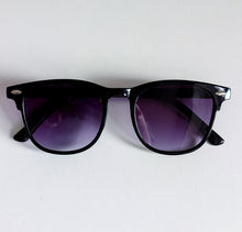 Load image into Gallery viewer, Black Sunglasses
