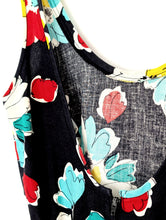 Load image into Gallery viewer, Navy and Floral Cotton Dress with Belt. Size 8
