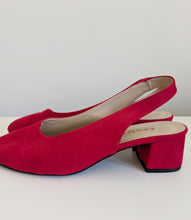 Load image into Gallery viewer, Red Slingbacks Shoes. Size 7 / 40
