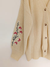 Load image into Gallery viewer, Cream Cardigan with Mushroom Sleeves. Size 24
