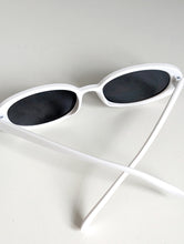 Load image into Gallery viewer, White and Black Oval Sunglasses
