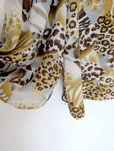 Load image into Gallery viewer, Cream, Brown and Yellow Culottes. Size 8
